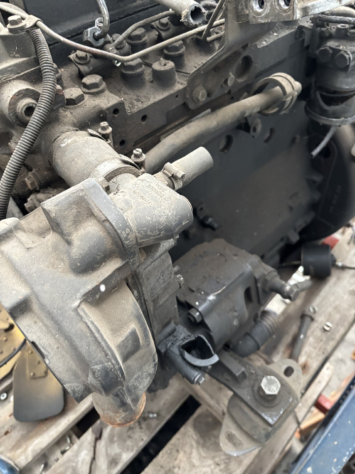 Perkins 1548/2300 Silnik Blok Kolektor Koło Pasowe Wał Pokrywa CZĘŚCI - Motor a díly pro Stavební technika: obrázek 3 Perkins 1548/2300 Silnik Blok Kolektor Koło Pasowe Wał Pokrywa CZĘŚCI - Motor a díly pro Stavební technika: obrázek 3