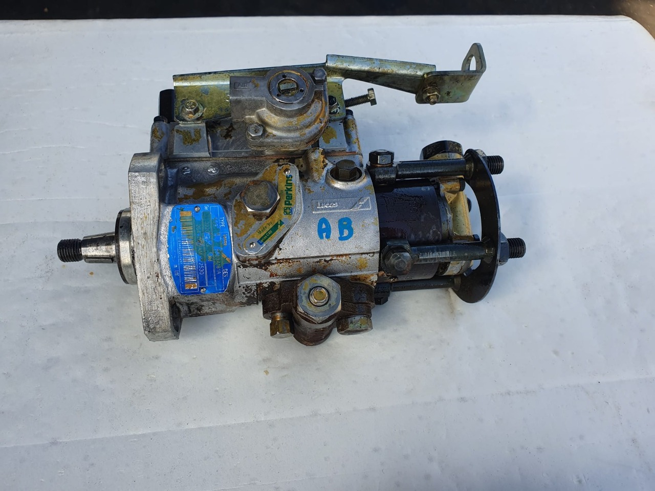 Perkins AB Pompa Paliwa Wtryskowa LUCAS typ 609 - Palivové čerpadlo pro Zemědělská technika: obrázek 1 Perkins AB Pompa Paliwa Wtryskowa LUCAS typ 609 - Palivové čerpadlo pro Zemědělská technika: obrázek 1