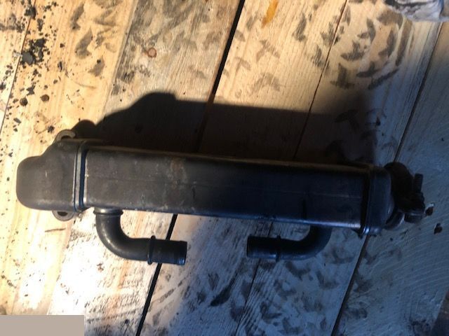 Perkins F5HFL414C Chłodnica Spalin EGR - Chladič EGR pro Zemědělská technika: obrázek 1 Perkins F5HFL414C Chłodnica Spalin EGR - Chladič EGR pro Zemědělská technika: obrázek 1