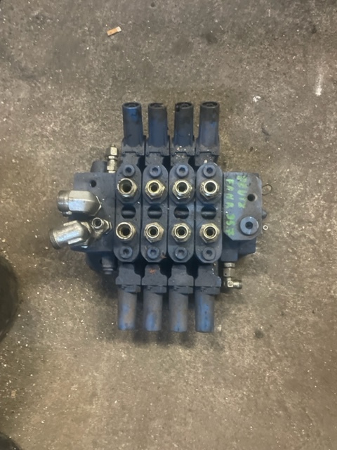 Rozdzielacz rexroth ASX01 deutz fahr Agrovector - Hydraulika pro Nákladní auto: obrázek 4 Rozdzielacz rexroth ASX01 deutz fahr Agrovector - Hydraulika pro Nákladní auto: obrázek 4