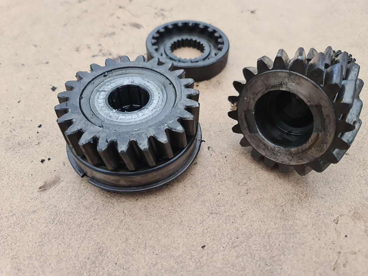 SAME Explorer II 2 CZĘŚCI Tryby Docisk Łożysko - Spojka a díly pro Zemědělská technika: obrázek 2 SAME Explorer II 2 CZĘŚCI Tryby Docisk Łożysko - Spojka a díly pro Zemědělská technika: obrázek 2