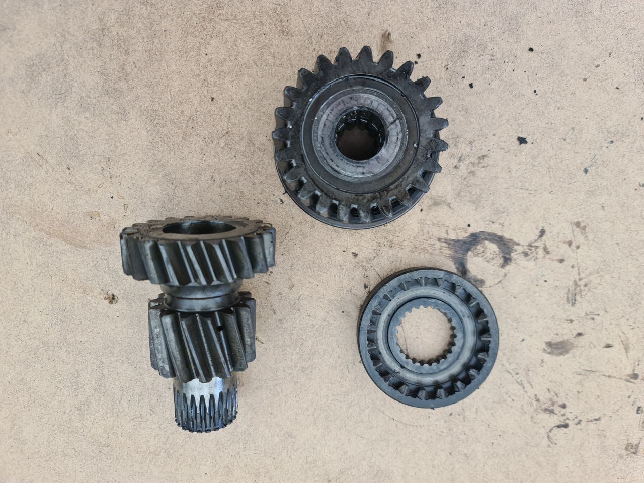 SAME Explorer II 2 CZĘŚCI Tryby Docisk Łożysko - Spojka a díly pro Zemědělská technika: obrázek 1 SAME Explorer II 2 CZĘŚCI Tryby Docisk Łożysko - Spojka a díly pro Zemědělská technika: obrázek 1