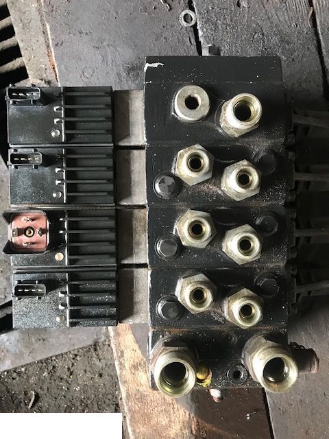 Sauer Danfoss - Elektrozawory - Hydraulický ventil pro Zemědělská technika: obrázek 1 Sauer Danfoss - Elektrozawory - Hydraulický ventil pro Zemědělská technika: obrázek 1