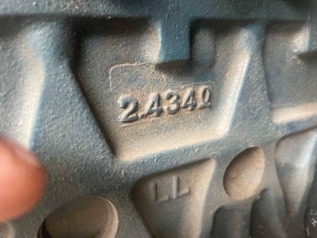 Silnik Kubota V2403 2.434 silnik na części - Motor pro Stavební technika: obrázek 2 Silnik Kubota V2403 2.434 silnik na części - Motor pro Stavební technika: obrázek 2