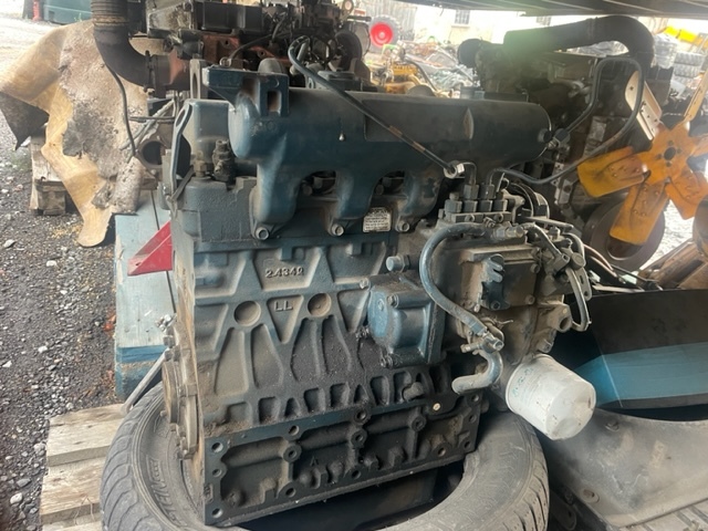 Silnik Kubota V2403 2.434 silnik na części - Motor pro Stavební technika: obrázek 1 Silnik Kubota V2403 2.434 silnik na części - Motor pro Stavební technika: obrázek 1