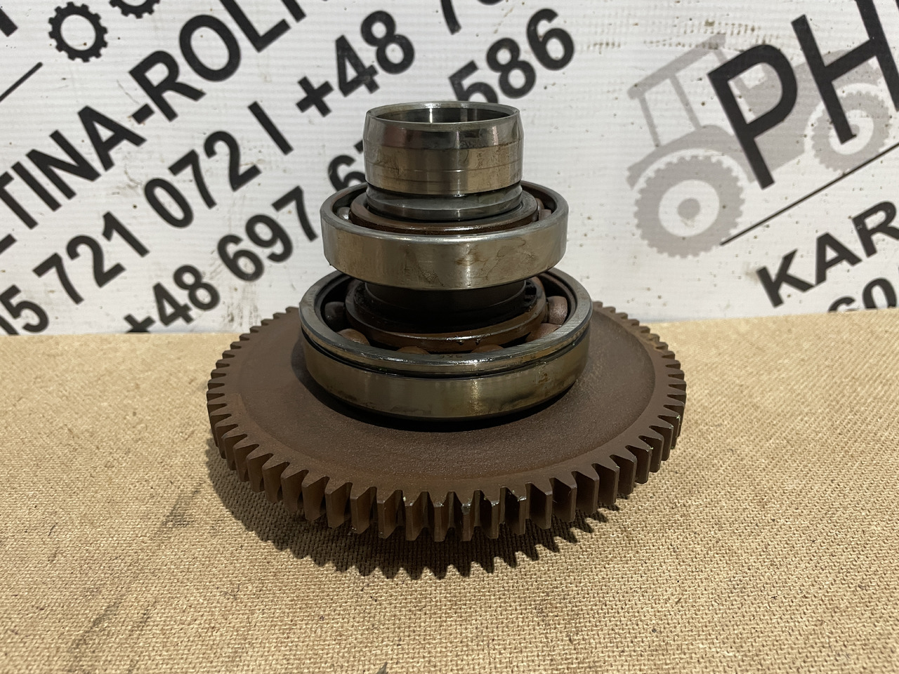 Valtra S354 Massey 8480 - skrzynia biegów - koło zębate wałek 903100490051 R835100490050 - Převodovka pro Zemědělská technika: obrázek 1 Valtra S354 Massey 8480 - skrzynia biegów - koło zębate wałek 903100490051 R835100490050 - Převodovka pro Zemědělská technika: obrázek 1