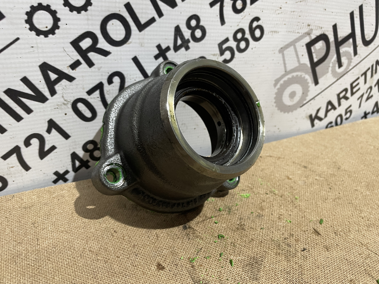 Valtra S354 Massey 8480 - skrzynia biegów - obudowa 903100490011 - Převodovka pro Zemědělská technika: obrázek 1 Valtra S354 Massey 8480 - skrzynia biegów - obudowa 903100490011 - Převodovka pro Zemědělská technika: obrázek 1