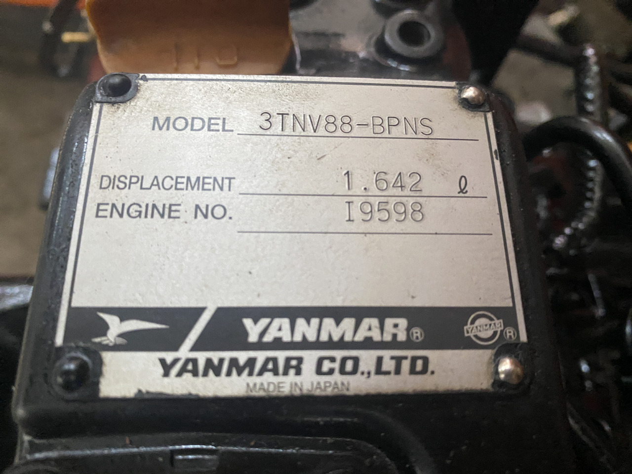 Yanmar 3TNV88 - silnik kompletny - Motor pro Stavební technika: obrázek 5 Yanmar 3TNV88 - silnik kompletny - Motor pro Stavební technika: obrázek 5