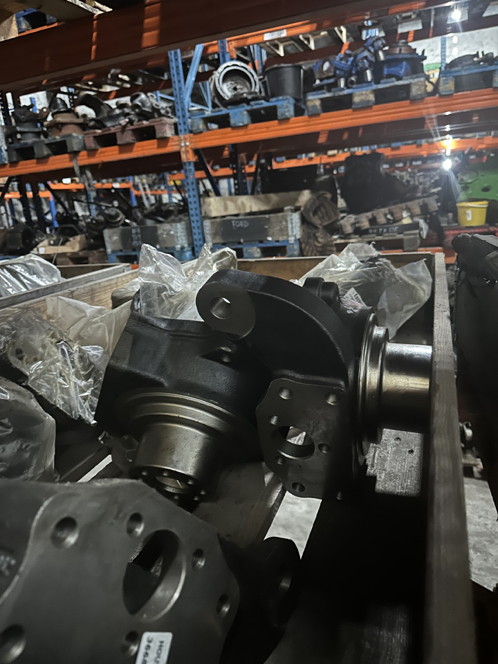 Zwrotnica Carraro 12868 , 12869 , 11811 , - Těhlice pro Zemědělská technika: obrázek 1 Zwrotnica Carraro 12868 , 12869 , 11811 , - Těhlice pro Zemědělská technika: obrázek 1