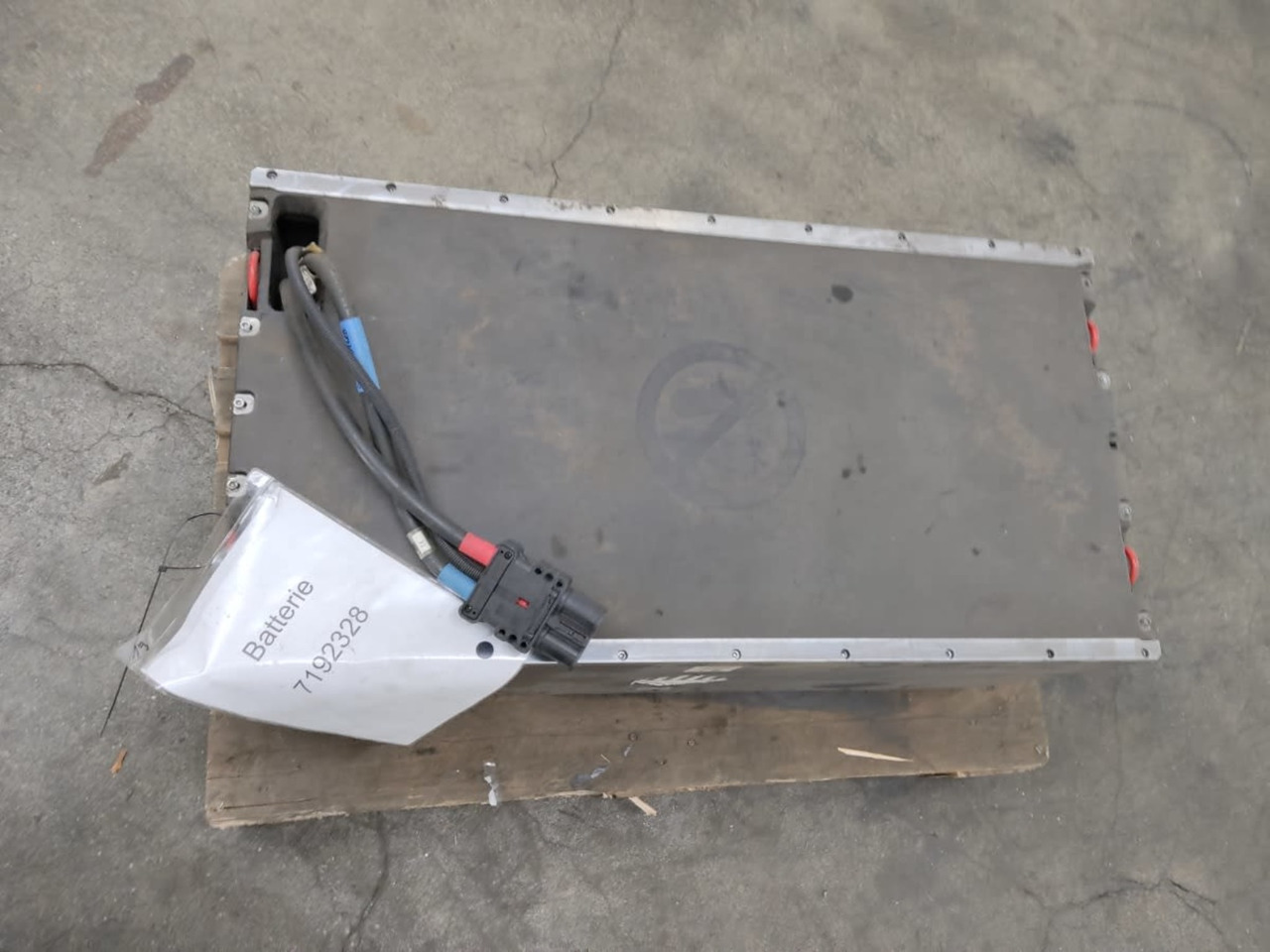 BMZ Battery 48V 268Ah 13,10kw - Akumulátor pro Manipulační technika: obrázek 4 BMZ Battery 48V 268Ah 13,10kw - Akumulátor pro Manipulační technika: obrázek 4