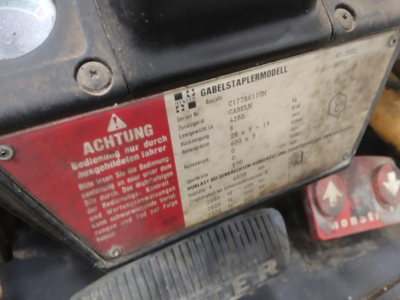 Hyster H3.00XL - Dieselový vysokozdvižný vozík: obrázek 2 Hyster H3.00XL - Dieselový vysokozdvižný vozík: obrázek 2