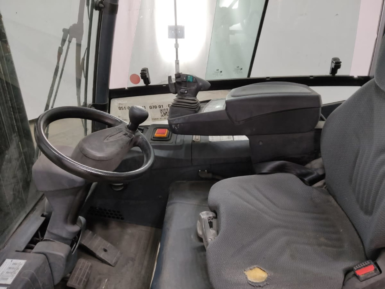 Jungheinrich EFG425 - Elektrický vysokozdvižný vozík: obrázek 4 Jungheinrich EFG425 - Elektrický vysokozdvižný vozík: obrázek 4