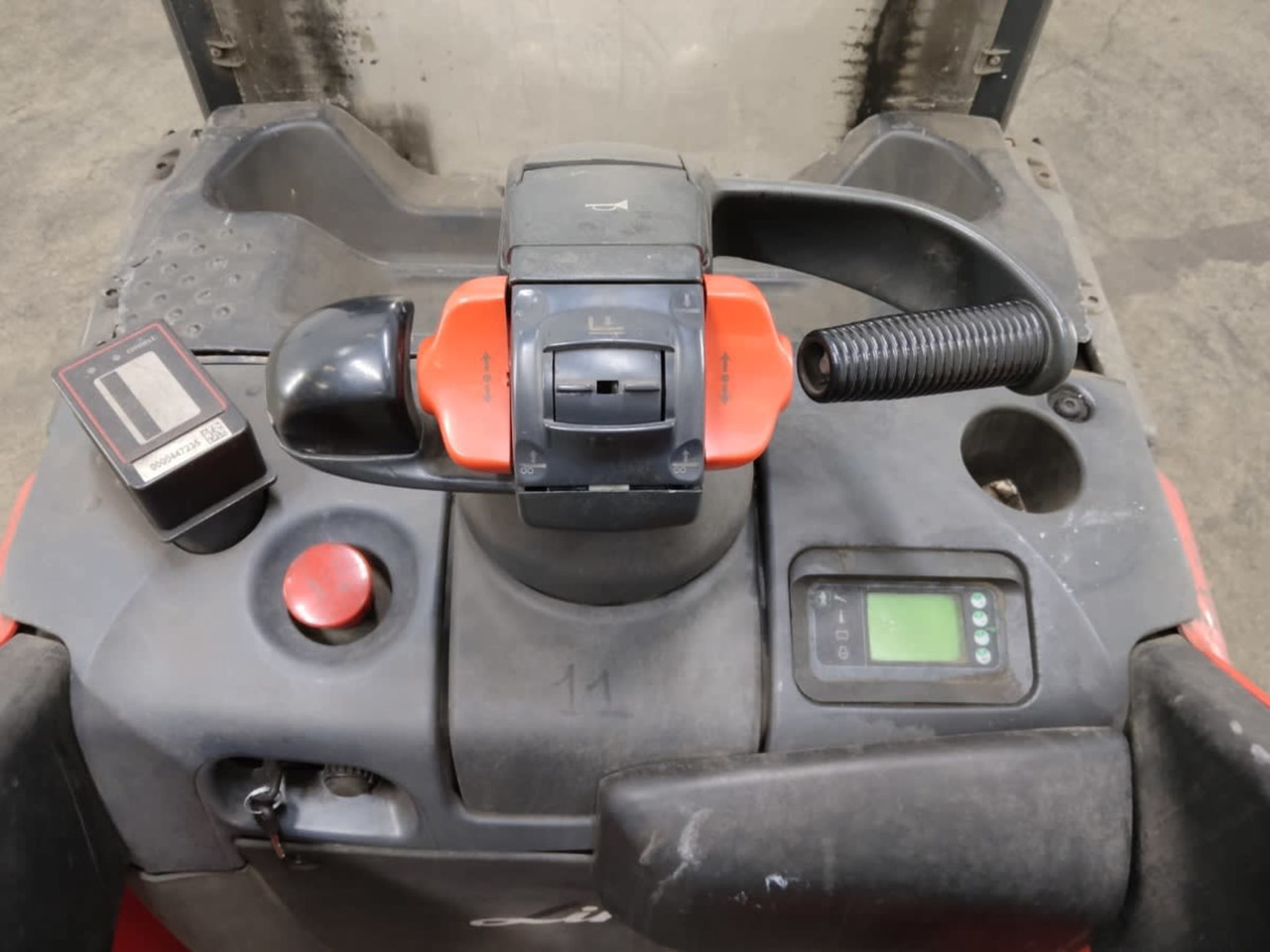 Linde D12P - Stohovací vozík: obrázek 4 Linde D12P - Stohovací vozík: obrázek 4