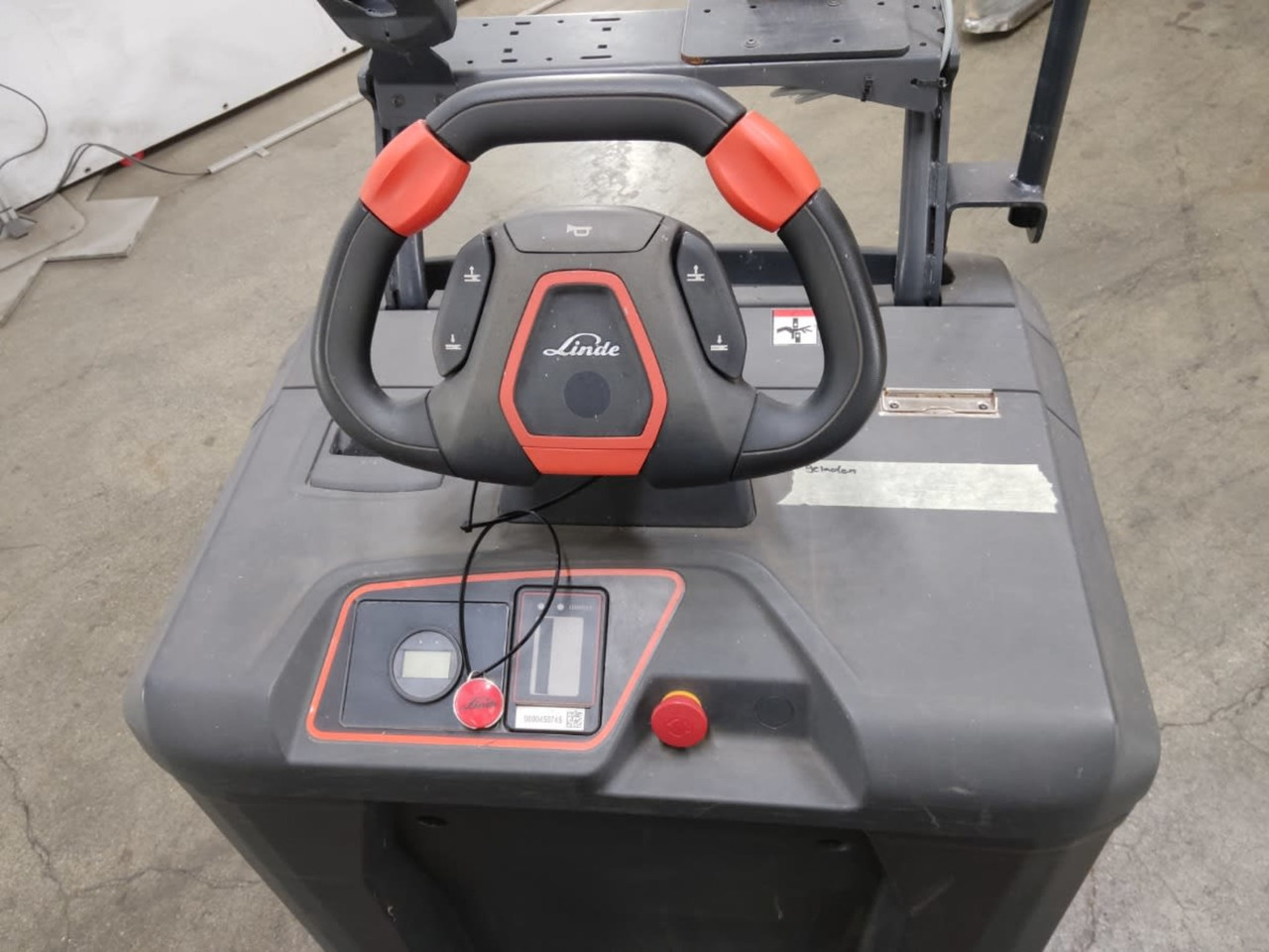 Linde N20/LiIon - Vychystávací vozík: obrázek 4 Linde N20/LiIon - Vychystávací vozík: obrázek 4