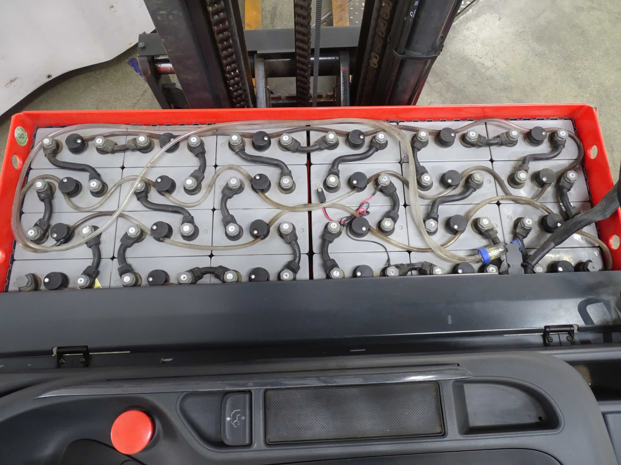Linde R14HD - Retrak: obrázek 5 Linde R14HD - Retrak: obrázek 5