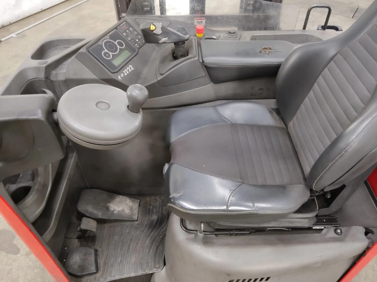Linde R25F - Retrak: obrázek 4 Linde R25F - Retrak: obrázek 4