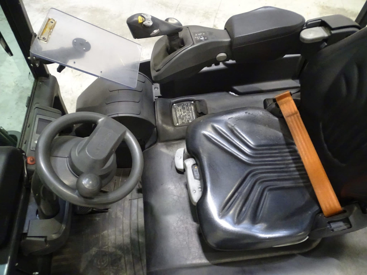 Mitsubishi AG2N1L20Q - Elektrický vysokozdvižný vozík: obrázek 4 Mitsubishi AG2N1L20Q - Elektrický vysokozdvižný vozík: obrázek 4