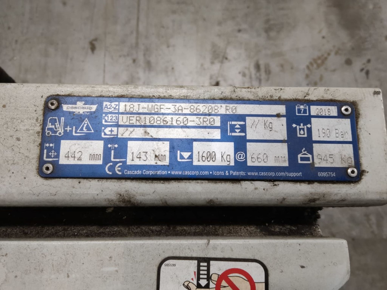 Cascade Bale clamp FEM3 - Příslušenství pro Manipulační technika: obrázek 4 Cascade Bale clamp FEM3 - Příslušenství pro Manipulační technika: obrázek 4