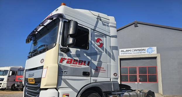DAF XF-460 EURO 6 impianto idraulico - Tahač: obrázek 4 DAF XF-460 EURO 6 impianto idraulico - Tahač: obrázek 4