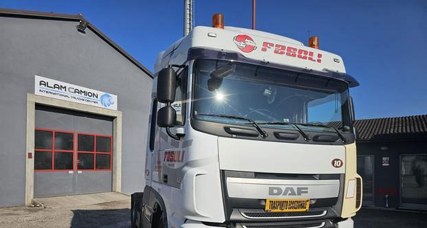 DAF XF-460 EURO 6 impianto idraulico - Tahač: obrázek 1 DAF XF-460 EURO 6 impianto idraulico - Tahač: obrázek 1