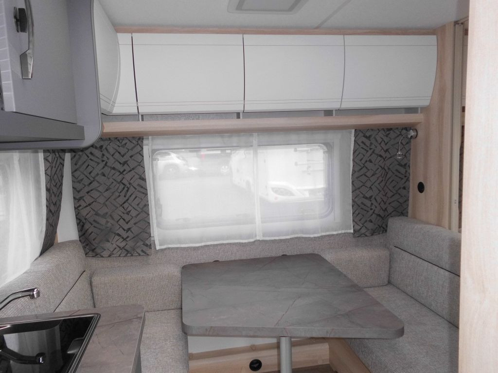 Hobby De Luxe 400 SFe 1500kg., Fahrradträger - Karavan: obrázek 5 Hobby De Luxe 400 SFe 1500kg., Fahrradträger - Karavan: obrázek 5