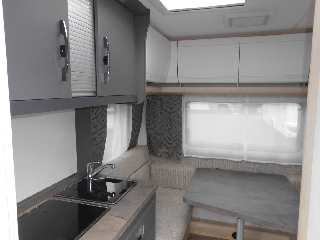 Hobby De Luxe 400 SFe 1500kg., Fahrradträger - Karavan: obrázek 4 Hobby De Luxe 400 SFe 1500kg., Fahrradträger - Karavan: obrázek 4