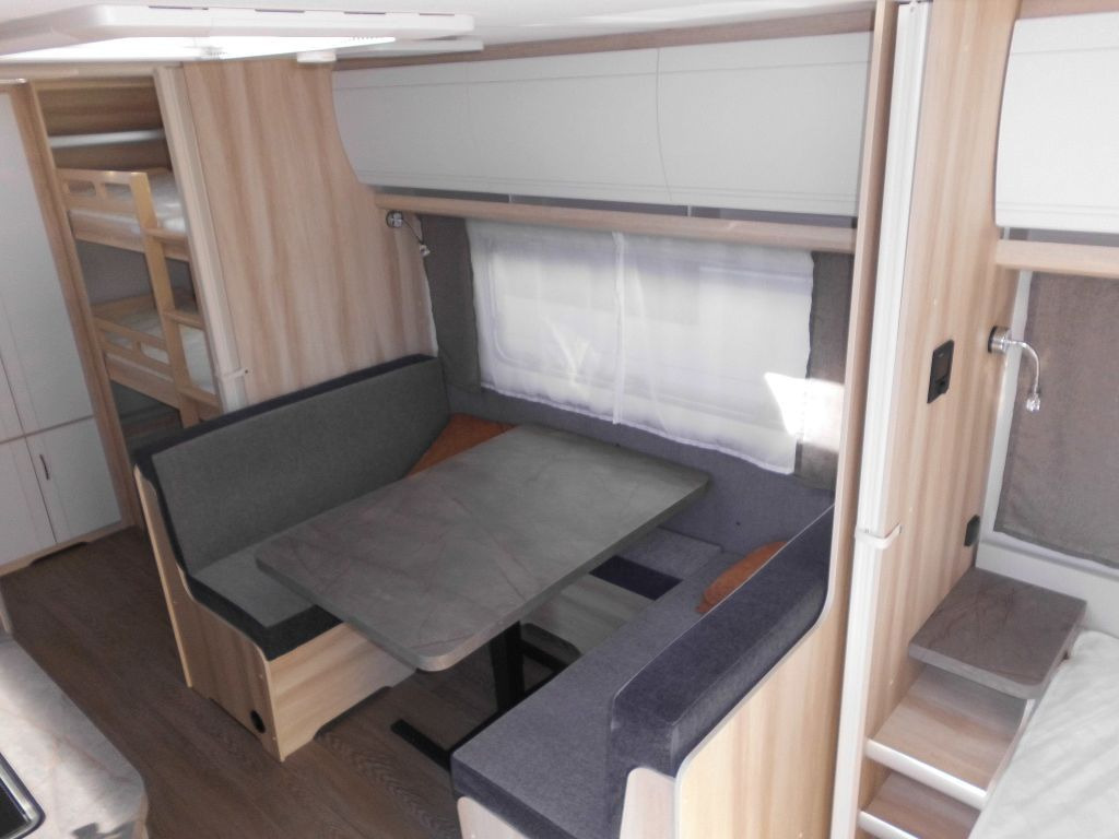 Hobby De Luxe 545 KMF 2026 3er Autark Backofen uvm.+ - Karavan: obrázek 5 Hobby De Luxe 545 KMF 2026 3er Autark Backofen uvm.+ - Karavan: obrázek 5