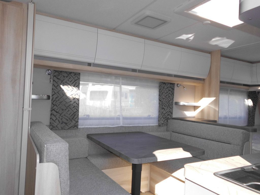 Hobby De Luxe 560 KMFe %Lagerabverkauf% - Karavan: obrázek 1 Hobby De Luxe 560 KMFe %Lagerabverkauf% - Karavan: obrázek 1