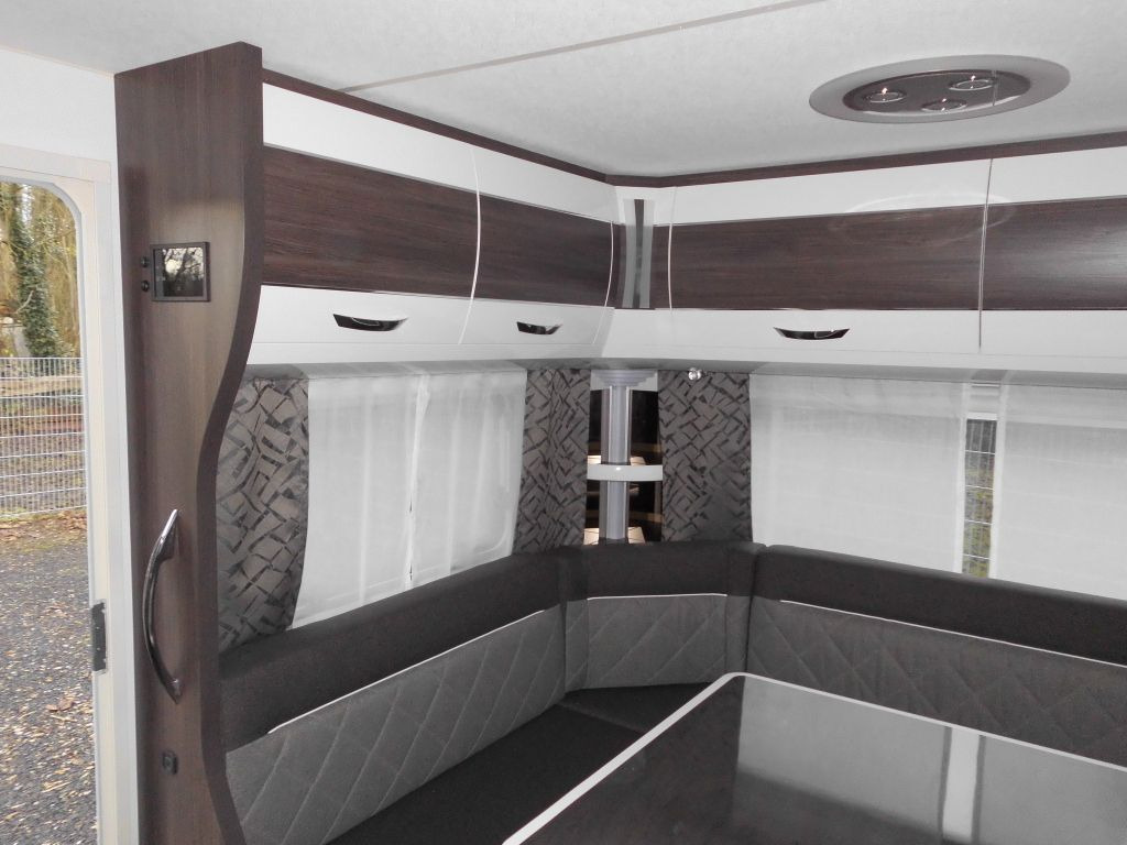 Karavan Hobby Prestige 620 CL 2024 BACKOFEN KLIMA 2200KG: obrázek 9