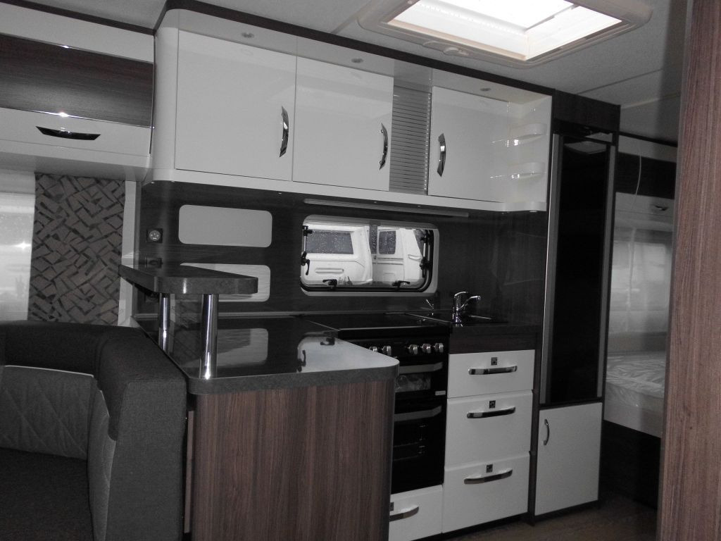 Karavan Hobby Prestige 620 CL 2024 BACKOFEN KLIMA 2200KG: obrázek 7