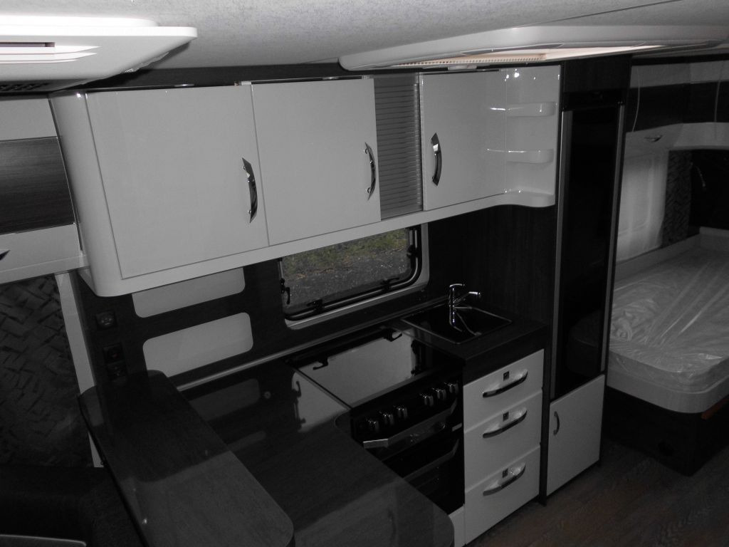 Karavan Hobby Prestige 620 CL 2024 BACKOFEN KLIMA 2200KG: obrázek 15
