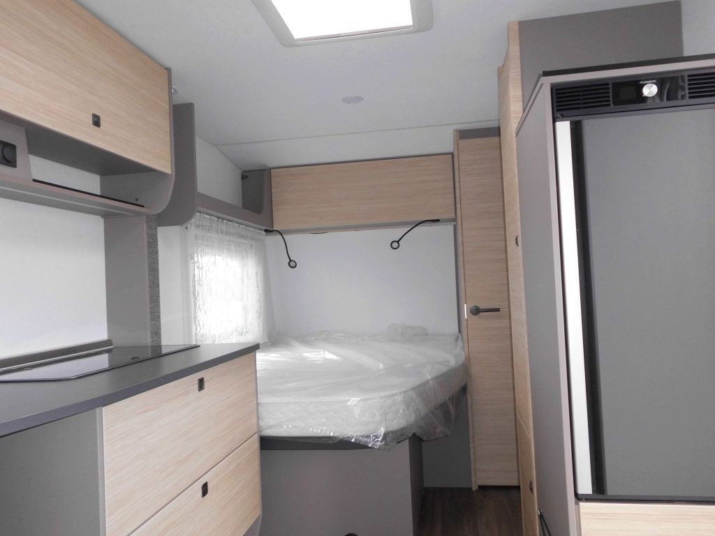 Karavan Next NEXT 380 Neuheit # Alle Pakete #: obrázek 11 Karavan Next NEXT 380 Neuheit # Alle Pakete #: obrázek 11