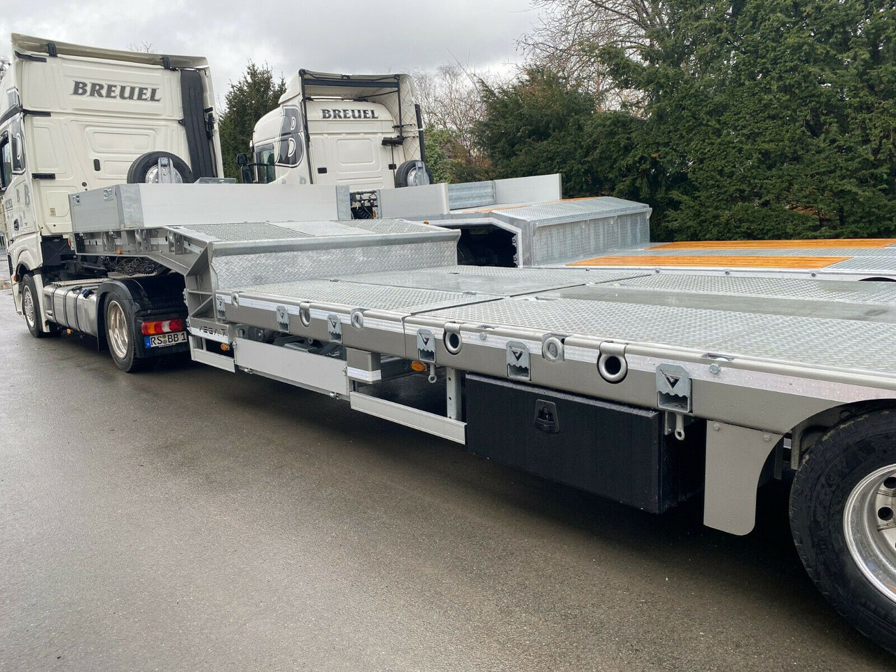 VEGA Verzinkt+LIFT+LENKACHSE+LED - Podvalníkový návěs: obrázek 4 VEGA Verzinkt+LIFT+LENKACHSE+LED - Podvalníkový návěs: obrázek 4