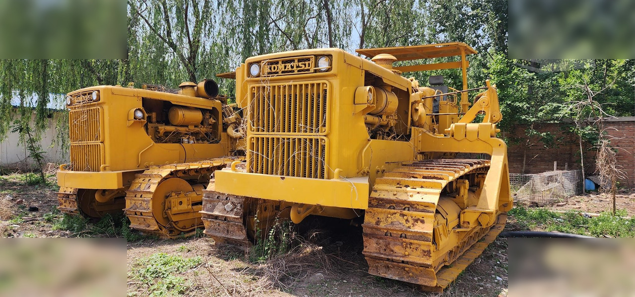 1990 KOMATSU D155C - Pokladač potrubí: obrázek 1 1990 KOMATSU D155C - Pokladač potrubí: obrázek 1