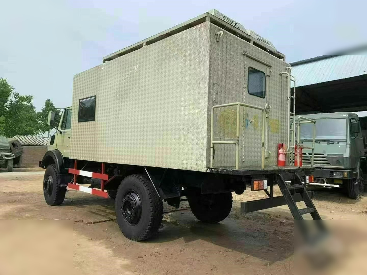 1995 MERCEDES-BENZ UNIMOG 2150 - Podvozek s kabinou: obrázek 4 1995 MERCEDES-BENZ UNIMOG 2150 - Podvozek s kabinou: obrázek 4