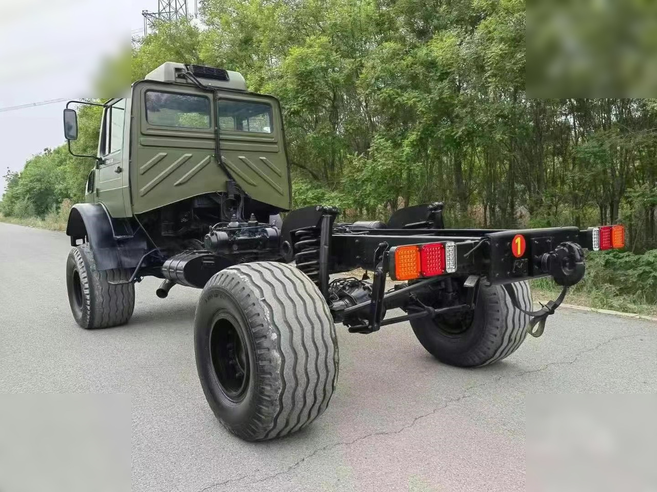 1995 MERCEDES-BENZ UNIMOG 2150 - Podvozek s kabinou: obrázek 2 1995 MERCEDES-BENZ UNIMOG 2150 - Podvozek s kabinou: obrázek 2