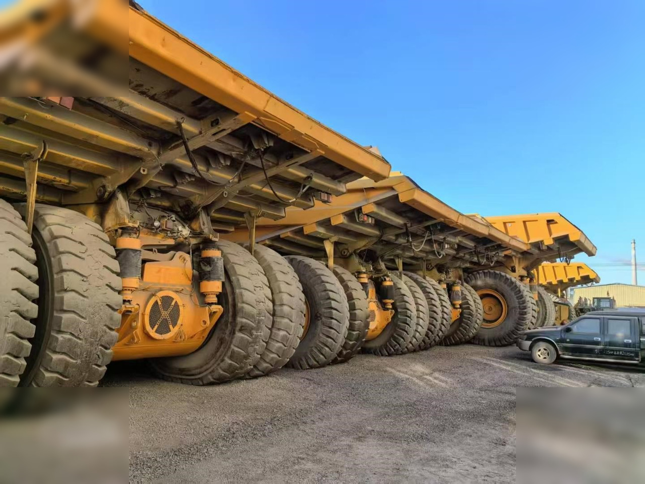 2009 BELAZ 75302 - Pevný dempr: obrázek 3 2009 BELAZ 75302 - Pevný dempr: obrázek 3