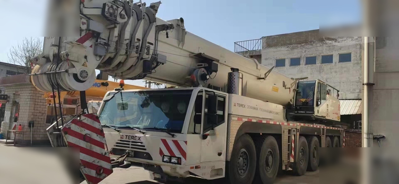 2009 DEMAG AC 350-1 - Univerzální autojeřáb: obrázek 1 2009 DEMAG AC 350-1 - Univerzální autojeřáb: obrázek 1