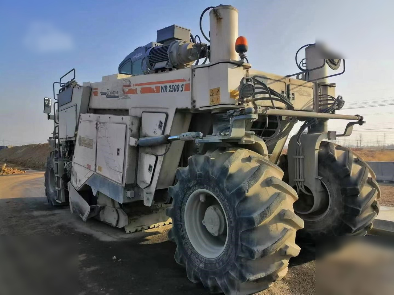 2010 WIRTGEN WR2500S - Zemní fréza: obrázek 1 2010 WIRTGEN WR2500S - Zemní fréza: obrázek 1