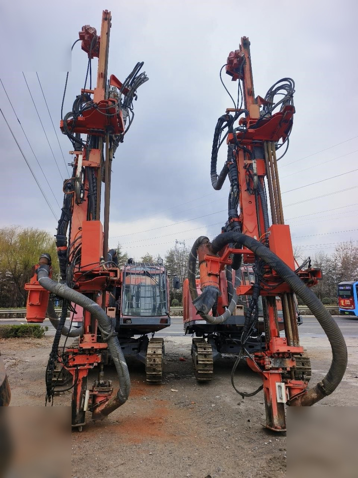 2011 SANDVIK DX800 - Vrtná souprava: obrázek 2 2011 SANDVIK DX800 - Vrtná souprava: obrázek 2