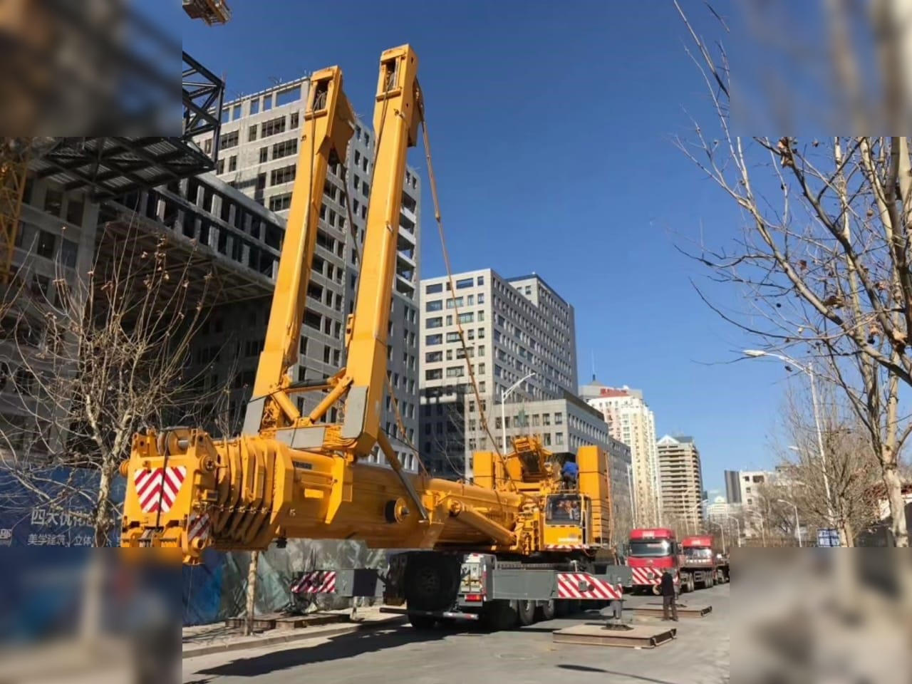2012 LIEBHERR LTM1500-8.1 - Univerzální autojeřáb: obrázek 1 2012 LIEBHERR LTM1500-8.1 - Univerzální autojeřáb: obrázek 1