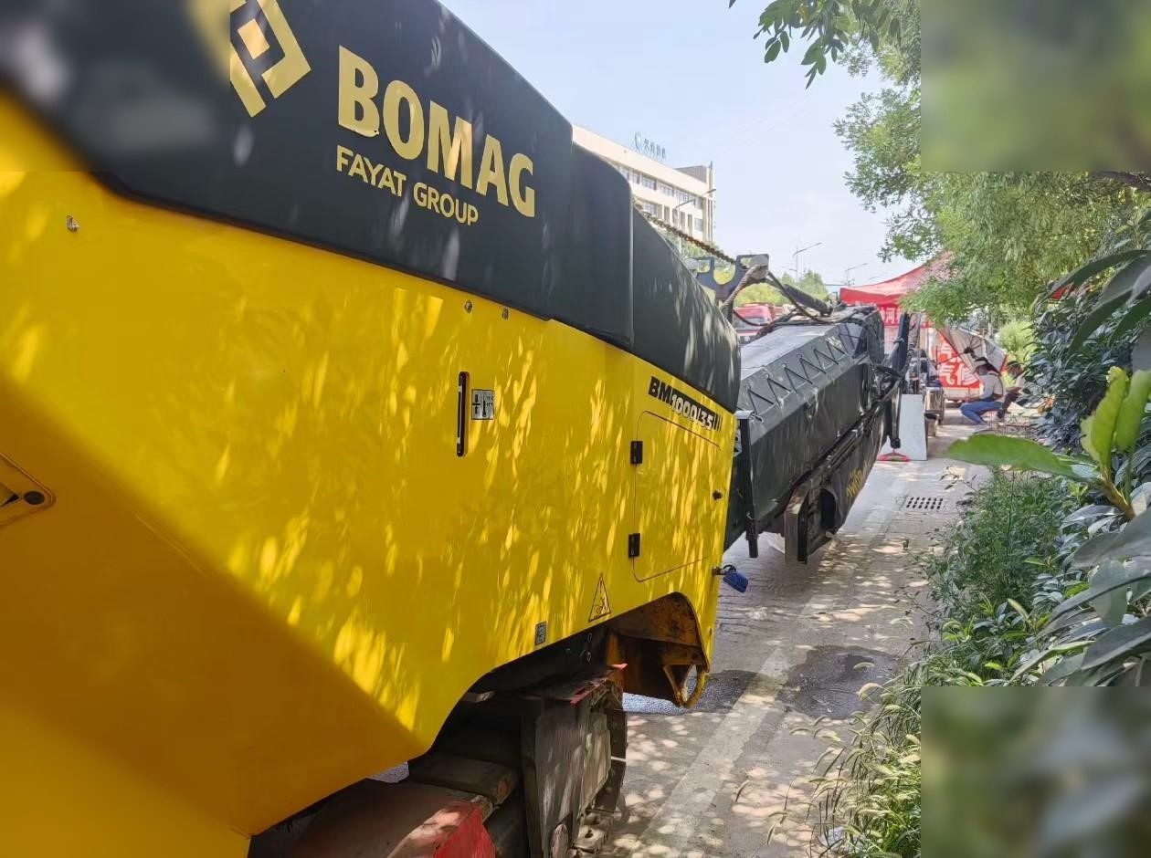 2017 BOMAG BM1000/35 - Silniční fréza: obrázek 2 2017 BOMAG BM1000/35 - Silniční fréza: obrázek 2