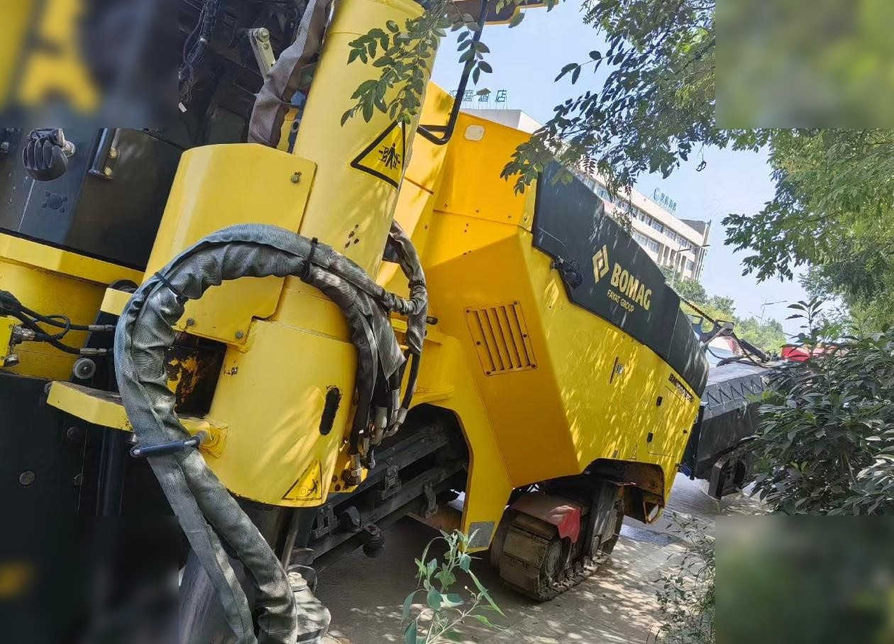 2017 BOMAG BM1000/35 - Silniční fréza: obrázek 3 2017 BOMAG BM1000/35 - Silniční fréza: obrázek 3