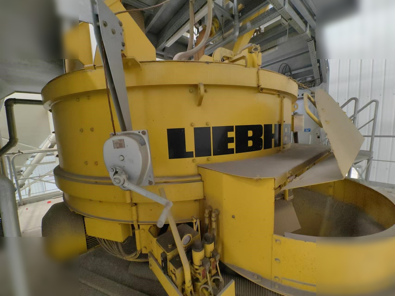 2019 LIEBHERR BETOMIX 2.25 - Betonárna: obrázek 1 2019 LIEBHERR BETOMIX 2.25 - Betonárna: obrázek 1