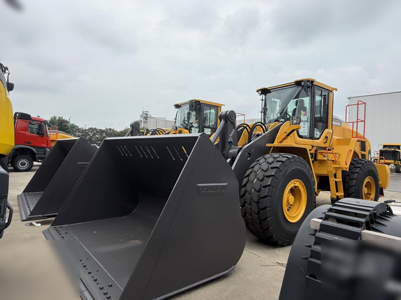 2025 VOLVO L180H - Kolový nakladač: obrázek 1 2025 VOLVO L180H - Kolový nakladač: obrázek 1