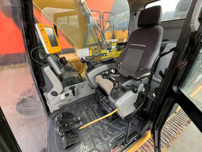 Pásové rýpadlo Caterpillar 326 FL 3D / ROTOTILT / AC / CENTRAL LUBRICATION / AUXILIARY HEATER: obrázek 20