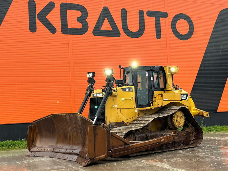 Caterpillar D 6 T LGP RIPPER - Buldozer: obrázek 1 Caterpillar D 6 T LGP RIPPER - Buldozer: obrázek 1