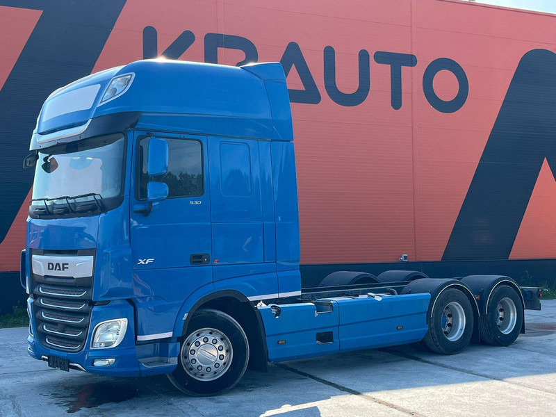 DAF XF 530 6x2 CHASSIS L=6120 mm - Podvozek s kabinou: obrázek 1 DAF XF 530 6x2 CHASSIS L=6120 mm - Podvozek s kabinou: obrázek 1
