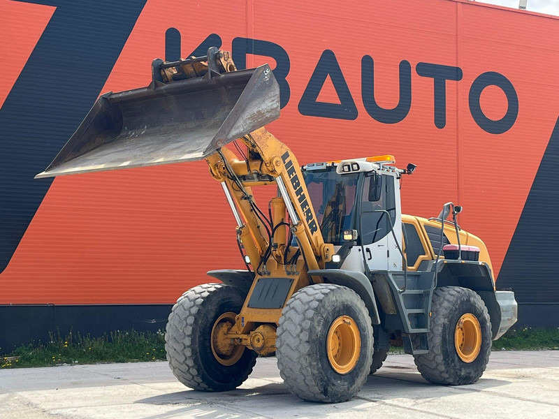 Liebherr L 550 4X4 AC / CENTRL LUBRICATION / SCALES - Kolový nakladač: obrázek 1 Liebherr L 550 4X4 AC / CENTRL LUBRICATION / SCALES - Kolový nakladač: obrázek 1