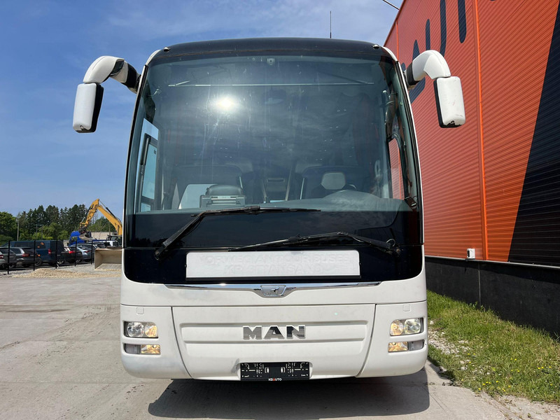 MAN R 08 Lion`s Coach EURO 6 / 59 SEATS / AC / AUXILIARY HEATING / WC / 2x FRIDGE - Turistický autobus: obrázek 2 MAN R 08 Lion`s Coach EURO 6 / 59 SEATS / AC / AUXILIARY HEATING / WC / 2x FRIDGE - Turistický autobus: obrázek 2